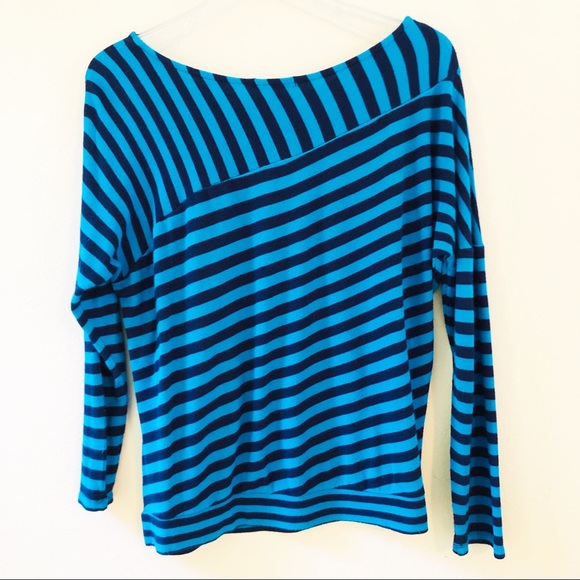 ANTHROPOLOGIE Bordeaux 3/4 Sleeve Top - Picture 3 of 8